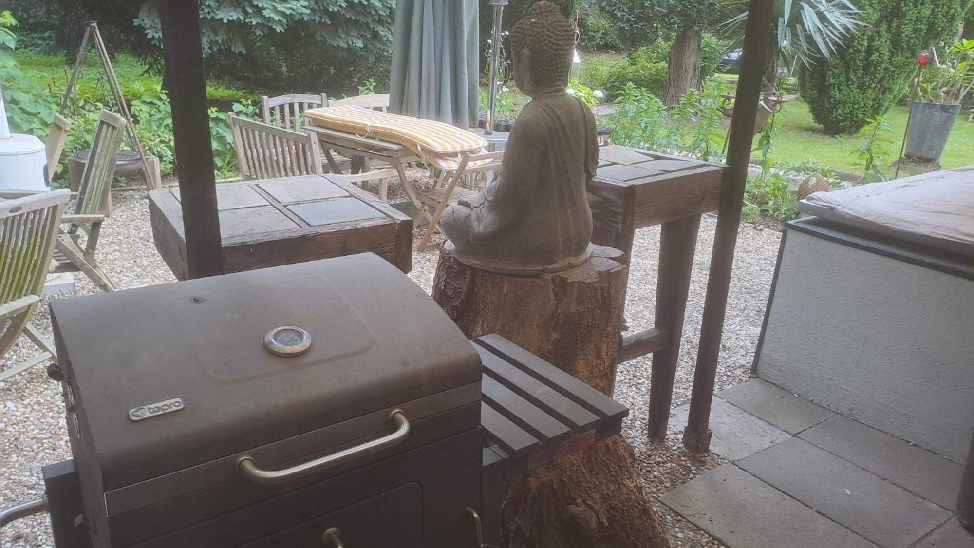Apartmenthaus Mit Sauna Und Whirlpool Krefeld Bagian luar foto